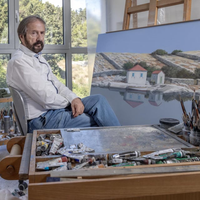 <p>Zvonimir MIhanović u svom atelijeru&nbsp;<br>
<br>
&nbsp;</p>