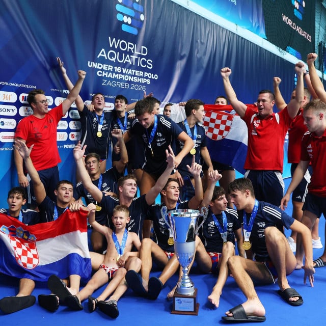 <p>U-16 reprezentacije Hrvatske slavi pobjedu u finalu SP-a nad &Scaron;panjolskom<br>
&nbsp;</p>