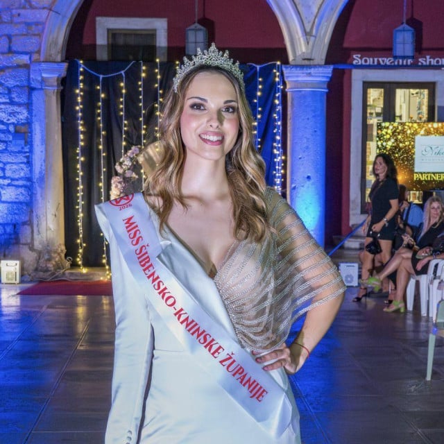 <p>Antonela&nbsp;Kekelić nova je miss &Scaron;ibensko-kninske županije</p>