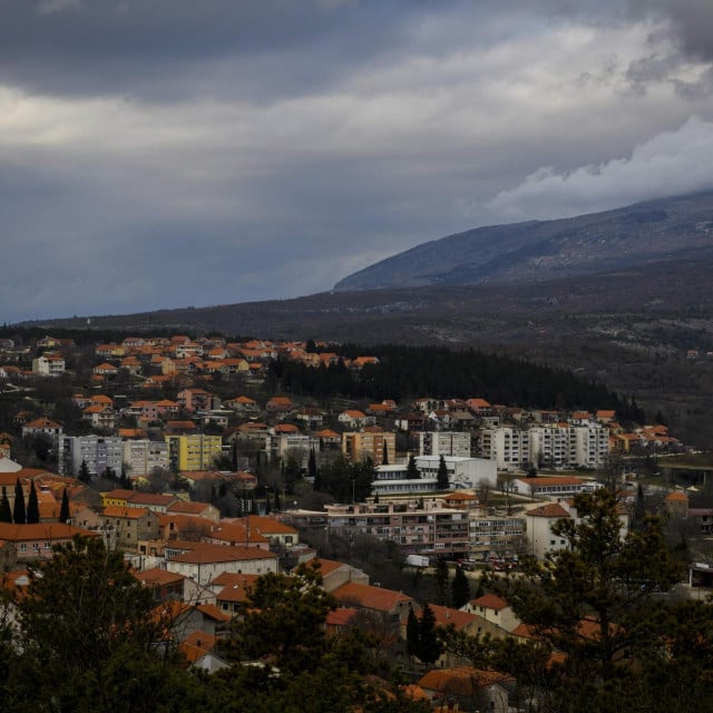 <p>Grad Drni&scaron;</p>