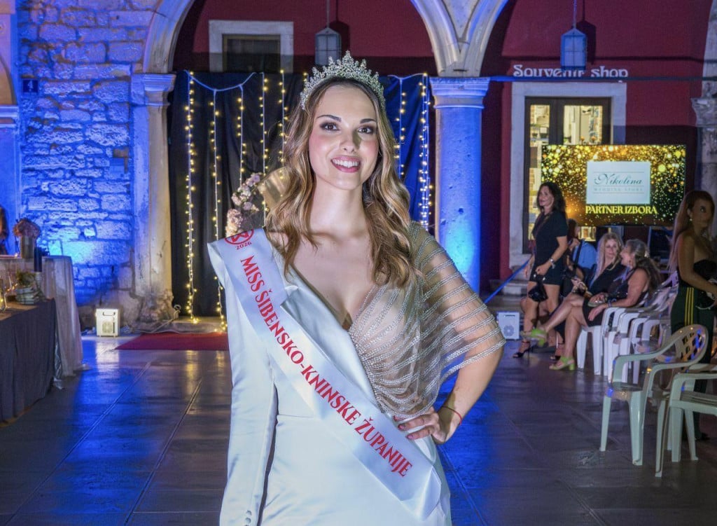 <p>Antonela&nbsp;Kekelić nova je miss &Scaron;ibensko-kninske županije</p>