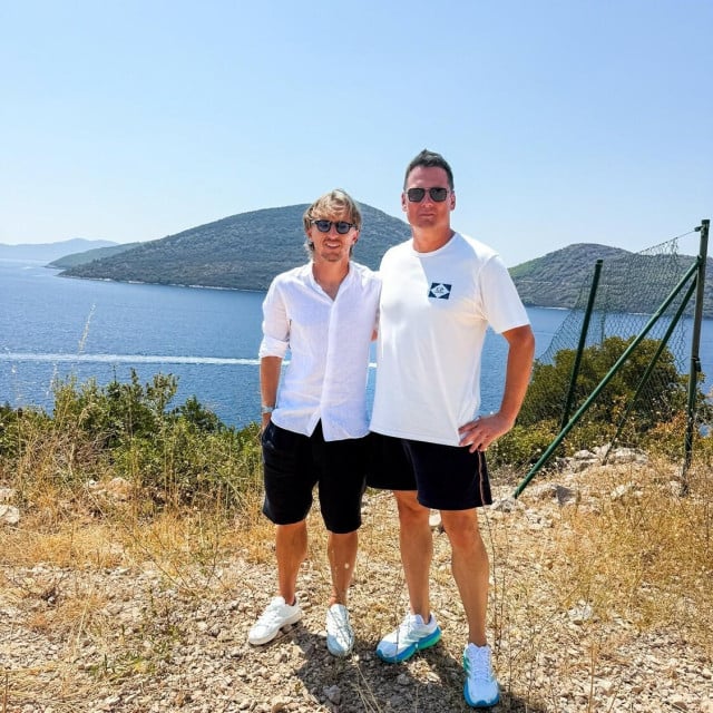 <p>Luka Modrić posjetio projekt Tri sestrice</p>