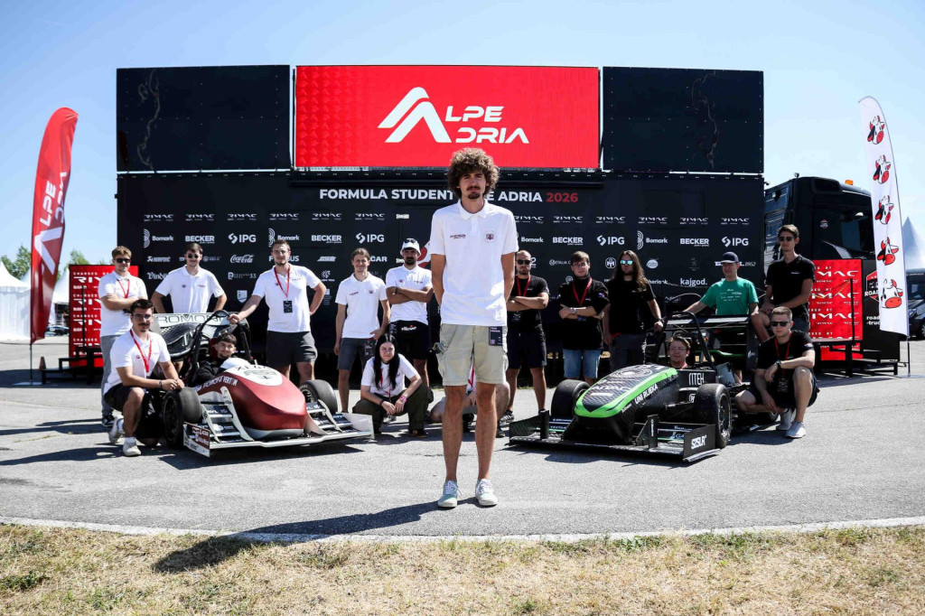 <p>Bartol Deak iz Ploča usred formula student spektakla među 90 timova iz cijelog svijeta!</p>