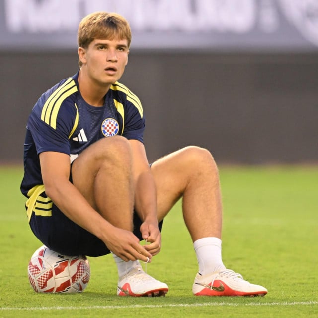 <p>Rokas Puk&scaron;tas</p>