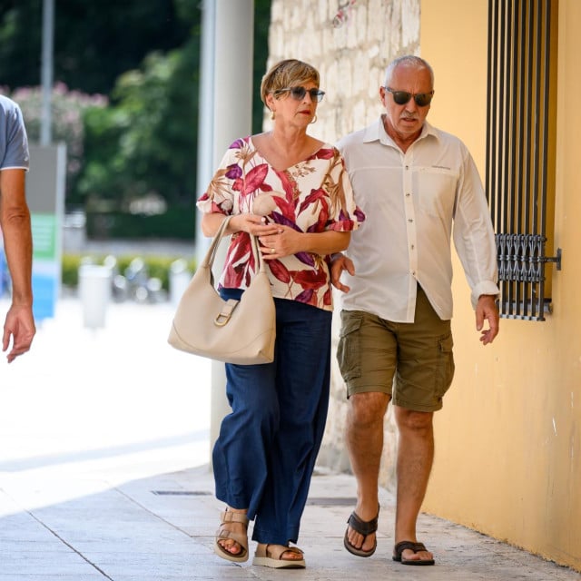 <p>Sibenik, 220826.<br>
Setnja gradskim ulicama u subotnje prijepodne.<br>