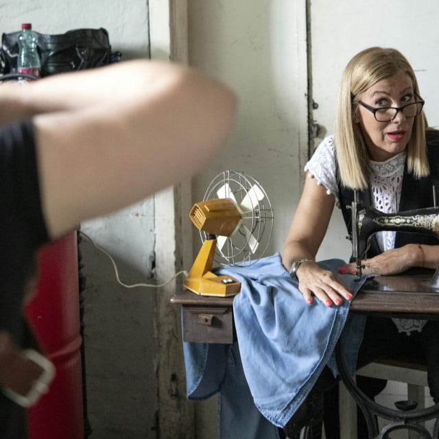 <p>Mirna Zidarić u nesvakida&scaron;njoj ulozi na seminaru Fotosofia Damira Hoyke</p>