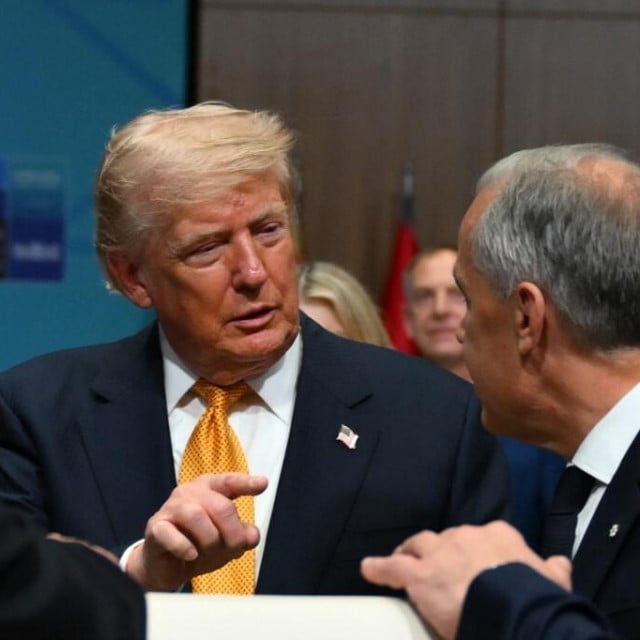 <p>&nbsp;Donald Trump novim je carinskim mjerama pokrenuo pravi&nbsp; trgovinski rat s&nbsp;kanadskim premijerom Markom Carneyjem</p>

<p>&nbsp;</p>

<p>&nbsp;</p>