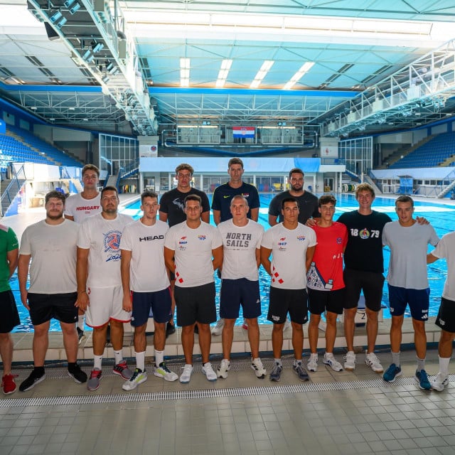 <p>DV Dubrovnik, 240826. Prvo okupljanje novog sastava seniorske momcadi Vaterpolskog kluba Jug AO uoci nove sezone.