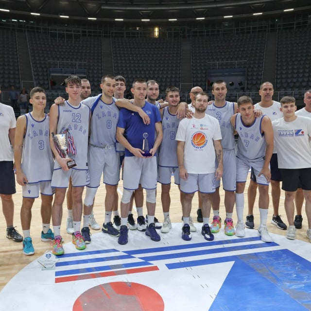 <p>Pro&scaron;logodi&scaron;nji pobjednici turnira - KK Zadar</p>
