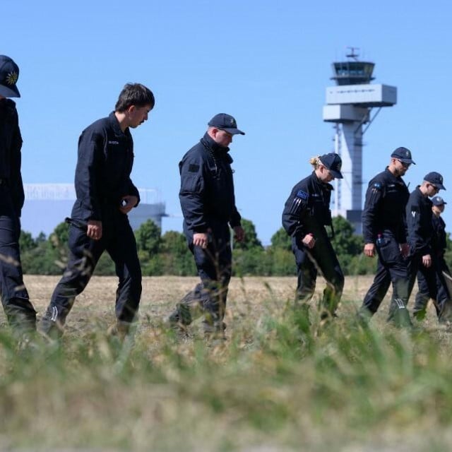 <p>Policajci su temeljito proče&scaron;ljali područje oko aerodroma u Leipzigu i prona&scaron;li važne dokaze&nbsp;</p>