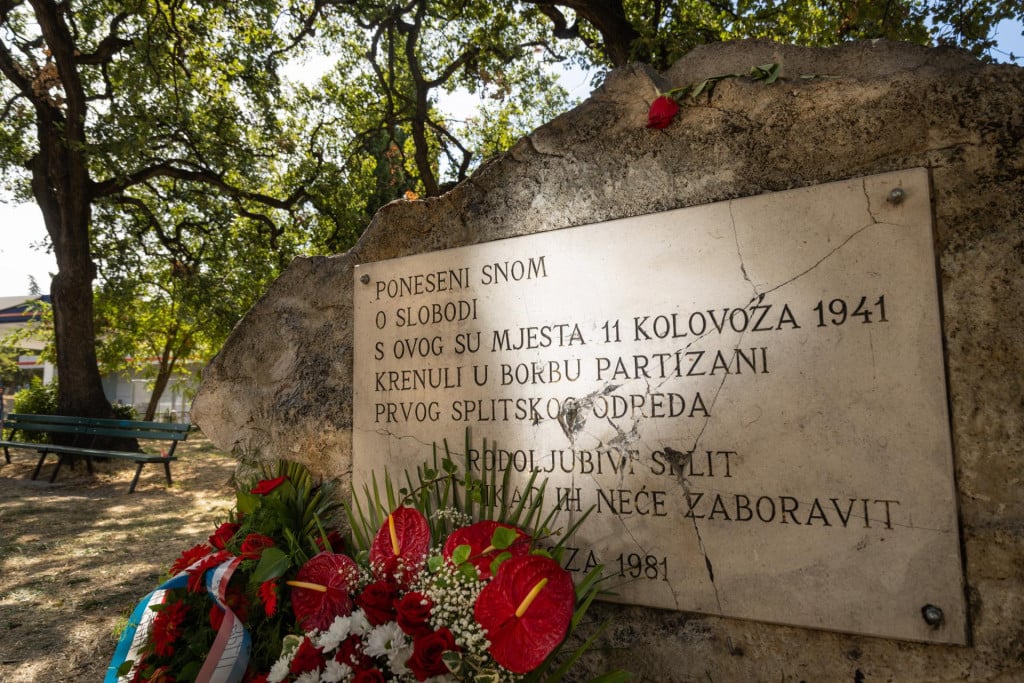 <p>Spomen-ploča Prvom splitskom partizanskom odredu&nbsp;</p>