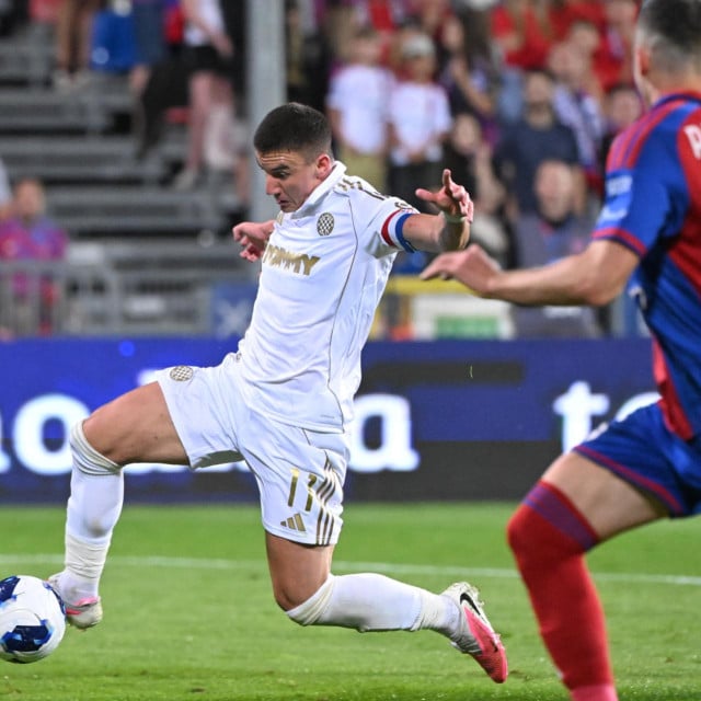 <p>Czestochowa, Poljska, 270826.<br>
Gradski stadion Rakow.<br>
Uzvratna utakmica play-offa UEFA Konferencijske lige, Rakow - Hajduk.<br>
Na fotografiji: Michele Sego, pogodak za vodstvo Hajduka 2-1.<br>