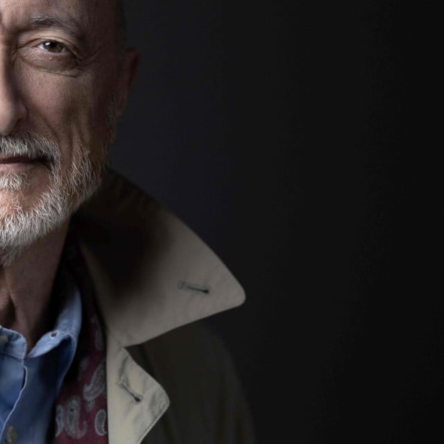 <p>Arturo Perez-Reverte&nbsp;</p>
