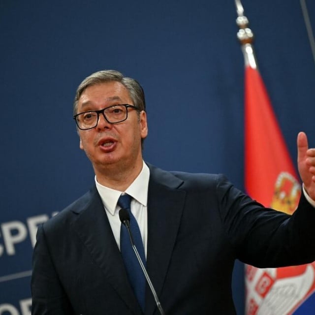 <p>Aleksandar Vučić dugo je odgađao reakciju na smrt ratnog zločinca iako je ponovio dobro poznate stavove</p>