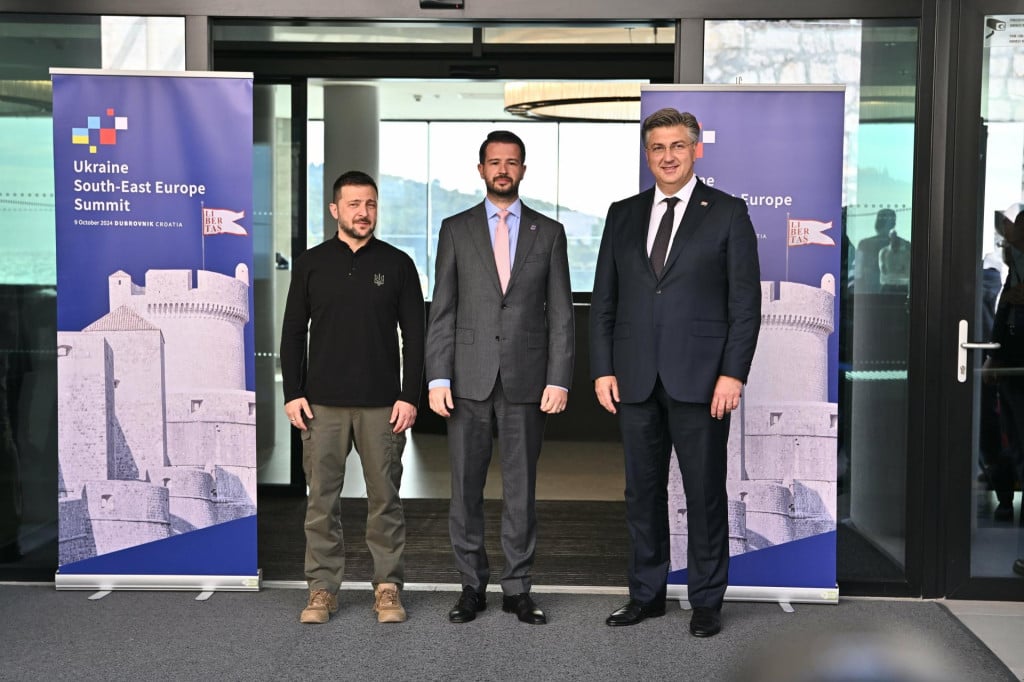 <p>Crnogorski prredsjednik Jakov Milatović u dru&scaron;tvu ukrajinskog predsjednika Volodimira Zelenskog i hrvatskog premijera Andreja Plenkovića u Dubrovniku</p>