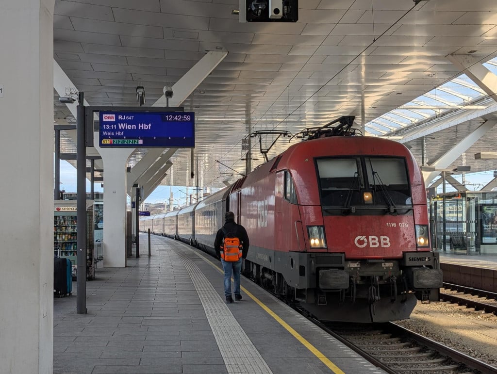 32374670