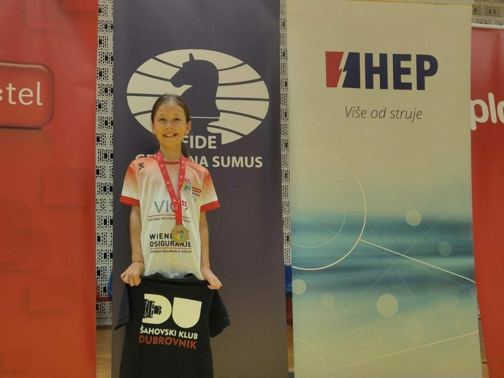 <p>Matea Račević osvojila turnir u konkurenciji<br>
djevojčica do 11 godina na Međunarodnoj zavr&scaron;nici Plazma Sportskih igara mladih u Splitu</p>