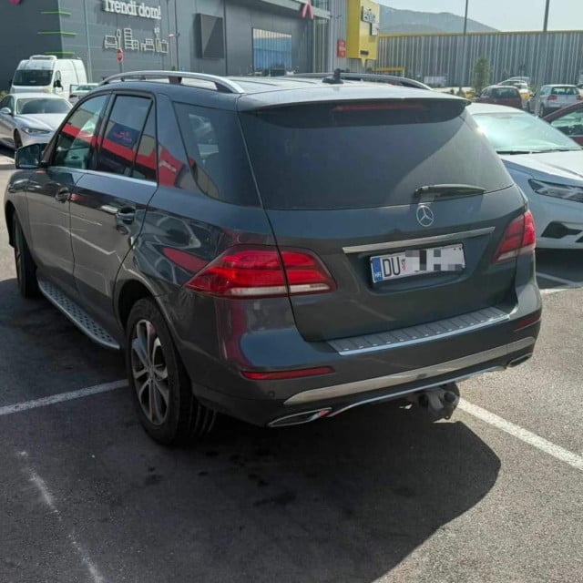 32390373