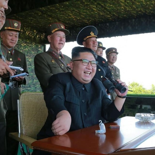 <p>&nbsp;Kim Jong Un odbacio jei američke pozive na denuklearizaciju&nbsp;</p>