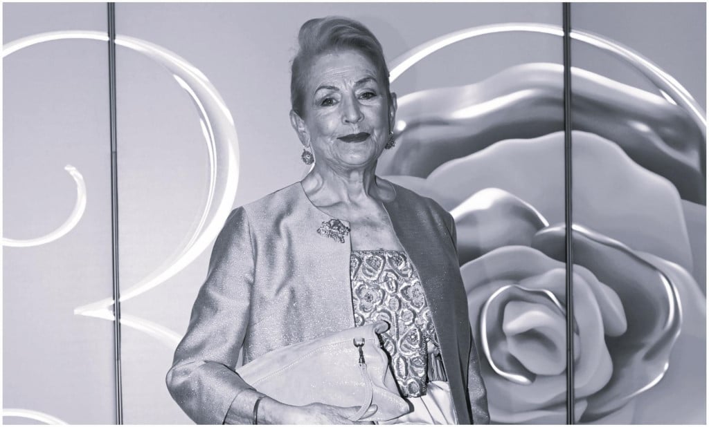 <p>Karijeru je započela kao televizijska najavljivačica, a poslije je preuzela važne uredničke dužnosti</p>