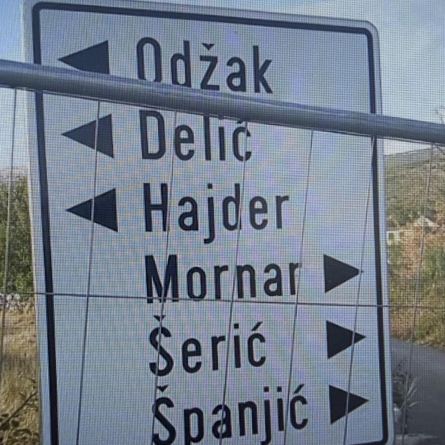 <p>Tabela razdora - lijevi vodu neće imati, desni hoće</p>