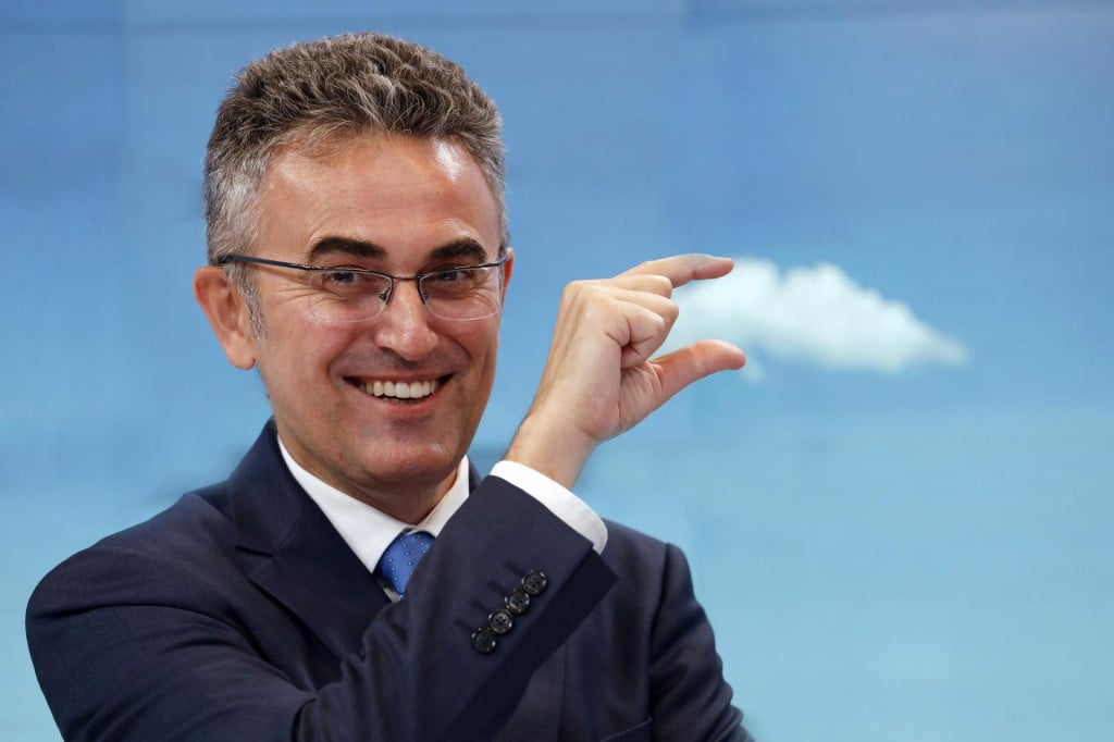 <p>&nbsp;Zoran Vakula</p>