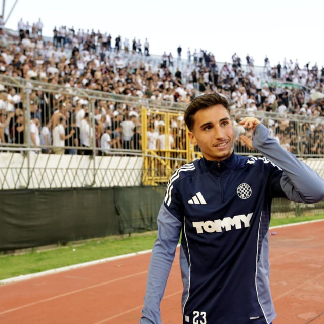 <p>Iker Almena</p>