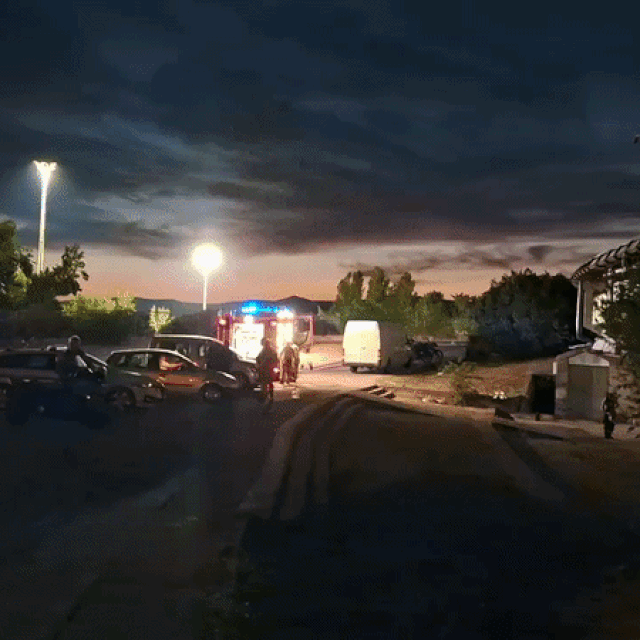 32403907