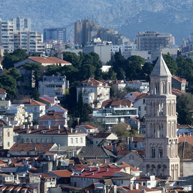 <p>Split, Barcelona ili Nica? Mladim obiteljima gotovo je svejedno</p>