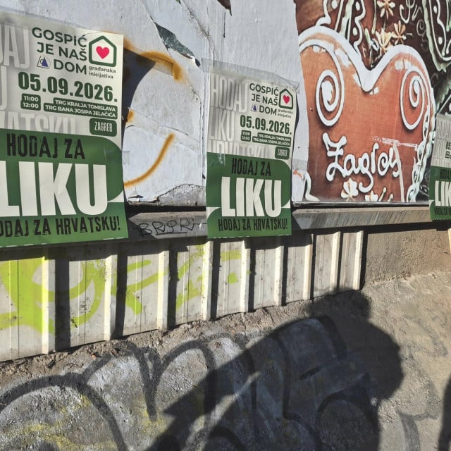 <p>Zagreb, 040926.<br>
Na Kneziji su oblijepljeni plakati koji pozivaju gradjane na prosvjed Hodaj za Liku, hodaj za Hrvatsku.<br>