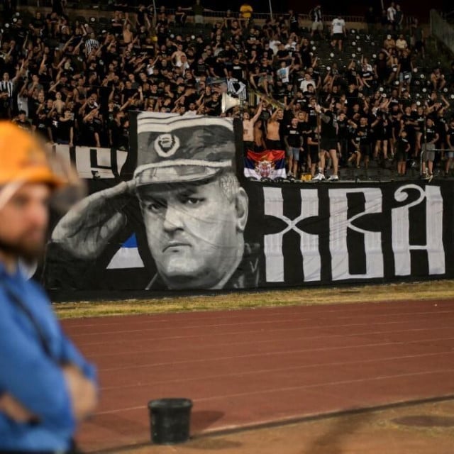 <p>Na tribinama nema dileme - navijači Partizana</p>