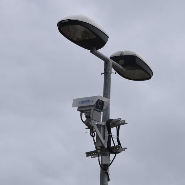 <p>Na prometnicama od Prevalke do Neretve raspoređeno je 12 kamera za nadzor brzine</p>