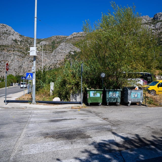 <p>Komolačka dolina spominje se kao pogodan prostor za &scaron;irenje Grada</p>
