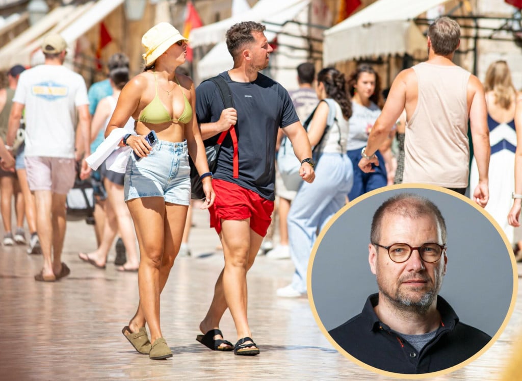 <p>Razgolićeni turisti na Stradunu kod nas su jo&scaron; veliki tabu</p>