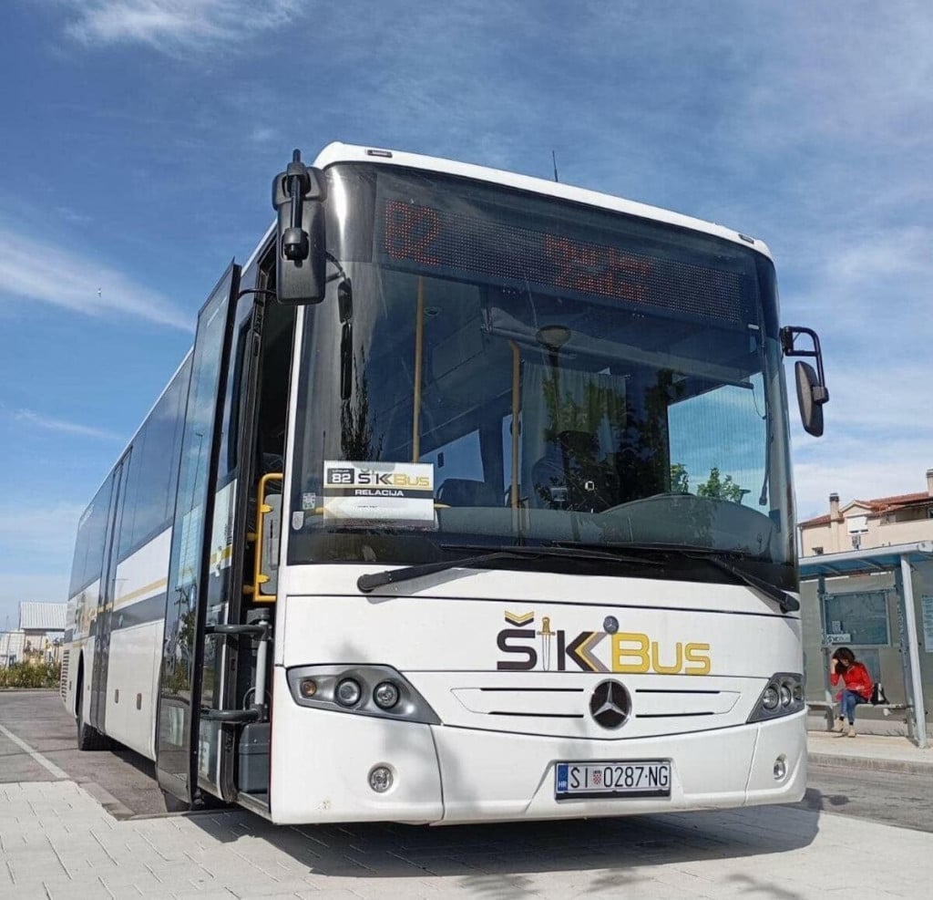 <p>Uvedena nova autobusna linija između &Scaron;ibenika i Zadra</p>
