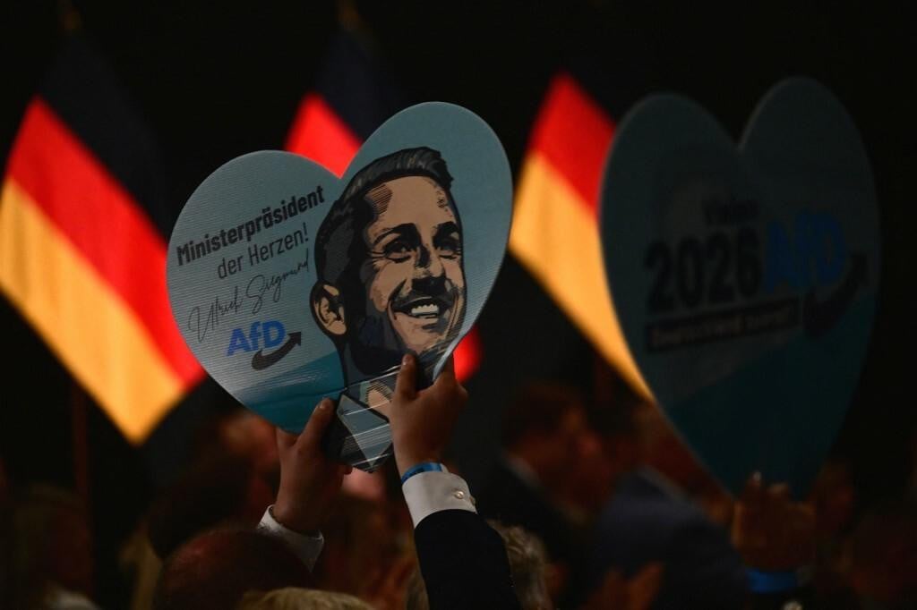 <p>Izborni pobjednik Ulrich Siegmund naglasio je da AfD želi samostalno vladati, ali planovi bi mu se mogli izjaloviti&nbsp;</p>
