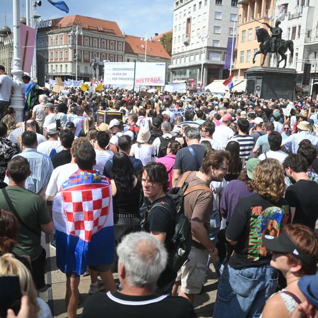 <p>Da bismo saznali da Ličani uopće vole Liku ili da Hrvati vole Republiku Hrvatsku, onda oni jasno i glasno trebaju reći tko to njihovu ljubav i tko to njihovu domovinu ugrožava, kaže Vučetić&nbsp;</p>
