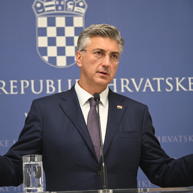 <p>Andrej Plenković<br>
&nbsp;</p>