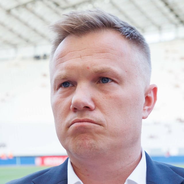 <p>Robert Graf pokazuje da&nbsp;ne mora sve biti u &scaron;oldima</p>