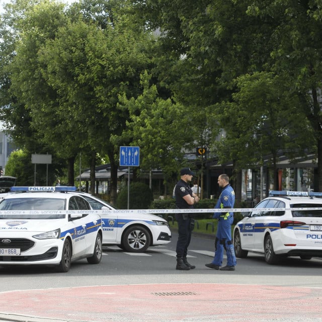 <p>&nbsp;Zagrebačka policija zatekla je 50-godi&scaron;njaka&nbsp;u Domu zdravlja (ilustracija)</p>

<p>&nbsp;</p>

<p>&nbsp;</p>