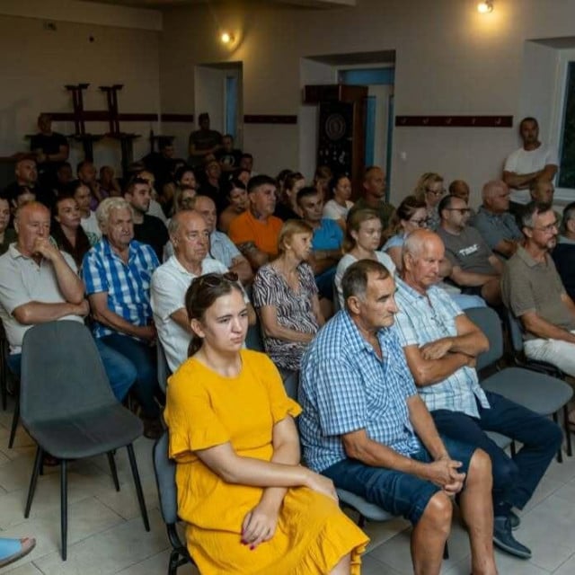 <p>Osojnik protiv asfaltne baze u naselju</p>