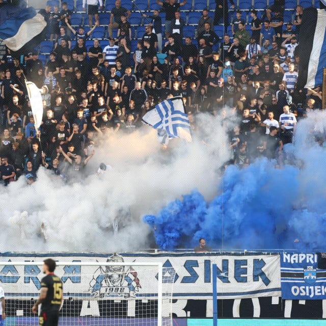 <p>Osijek slavi</p>