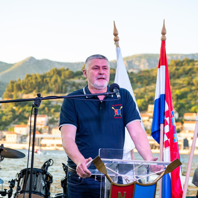 <p>Maro Kapović na svečanosti otvorenja novog hangara Veslačkog kluba Neptun&nbsp;</p>