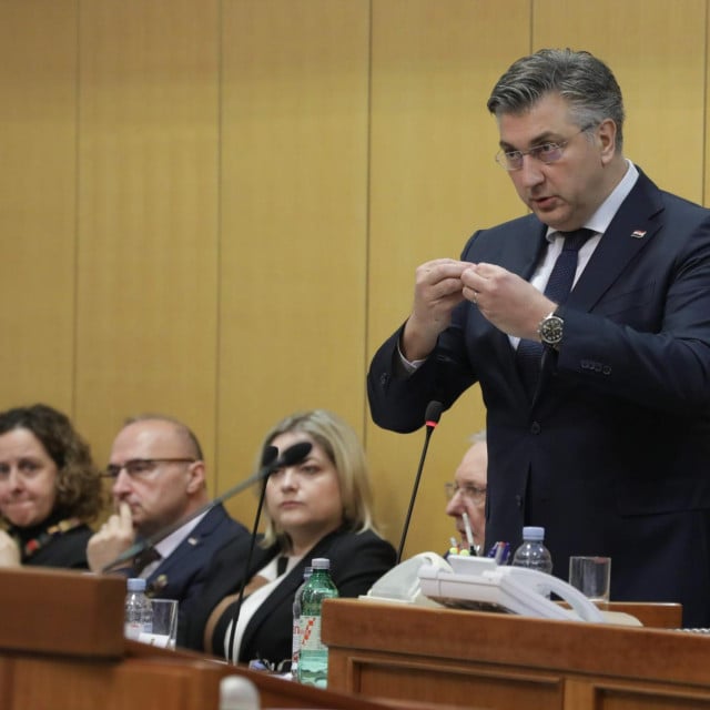 <p>Premijer Plenković i članovi Vlade morat će odgovoriti na set od 41 vi&scaron;e ili manje neugodnog pitanja saborskih zastupnika&nbsp;<br>
&nbsp;</p>