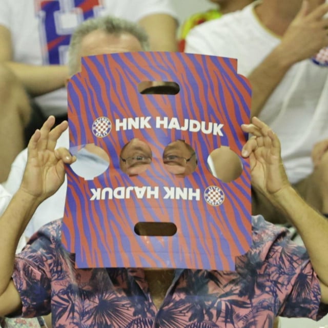 <p>Navijač na Poljudu</p>