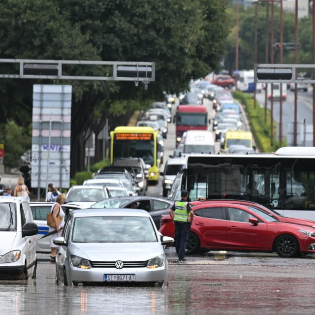 <p>Hoće li 100 milijuna eura rije&scaron;iti problem splitskih poplava?</p>