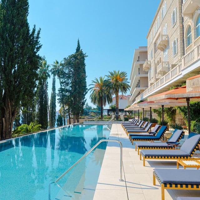 <p>Povijesni hotelski kompleks Villa Argentina nakon cjelovite obnove otvorio svoja vrata</p>