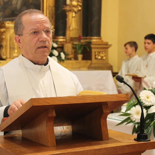 <p>don Josip Mazarekić</p>