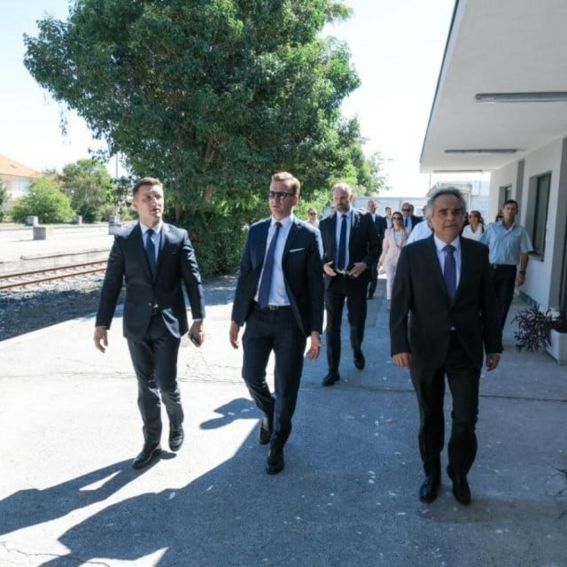 <p>Sastanak o razvoju željezničke infrastrukture u Zadarskoj županiji</p>