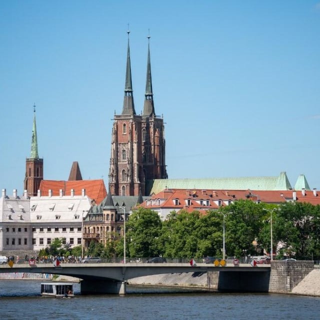 <p>Poljski Wroclaw ima 12 rijeka, 21 otok i 300 mostova&nbsp;</p>